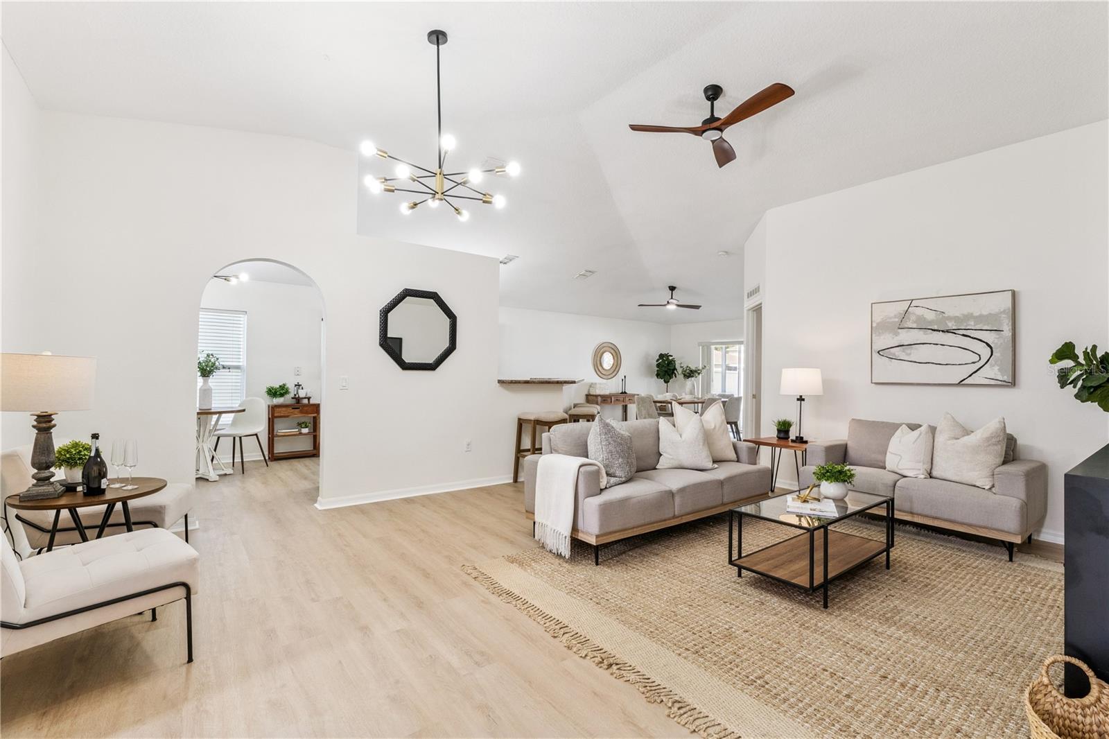 CHAPMAN LAKES - Residential