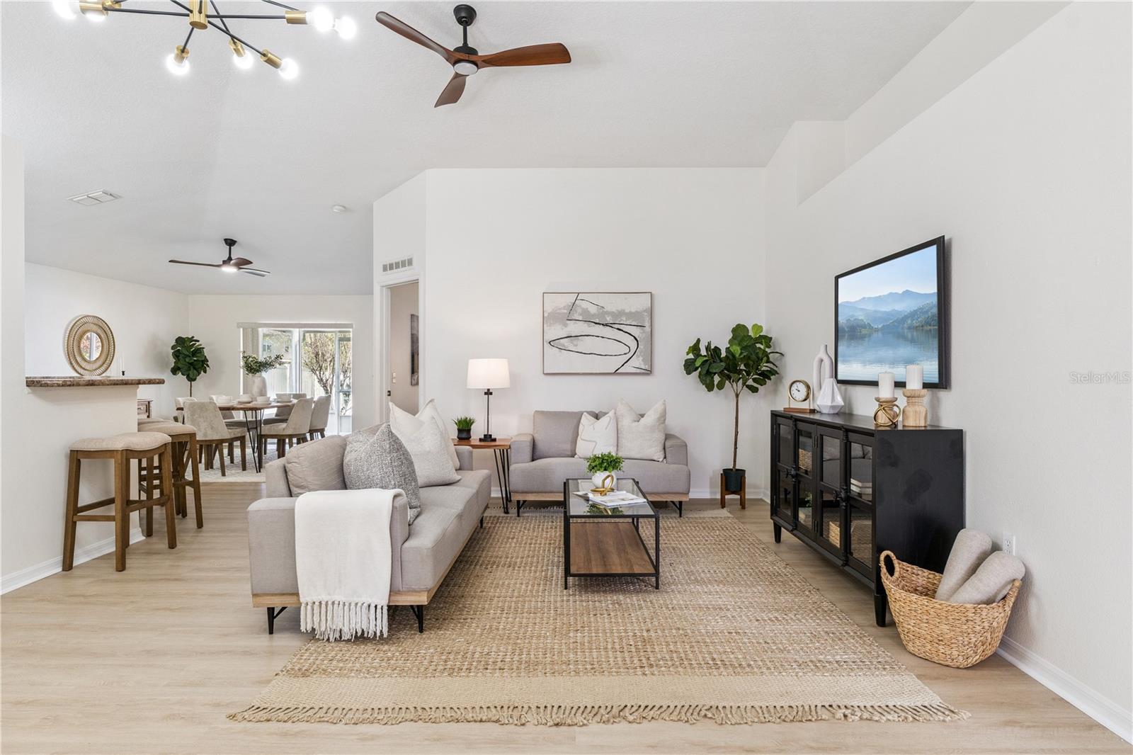 CHAPMAN LAKES - Residential