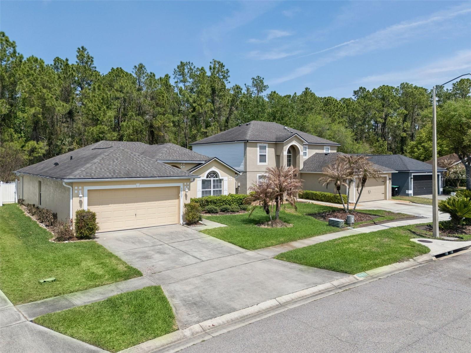 CHAPMAN LAKES - Residential