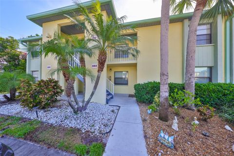 Photo of 6123 113th Street #510, Seminole, FL 33772 (MLS # TB8366978)