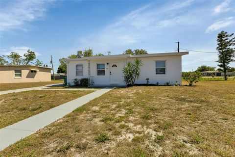 A home in PORT CHARLOTTE