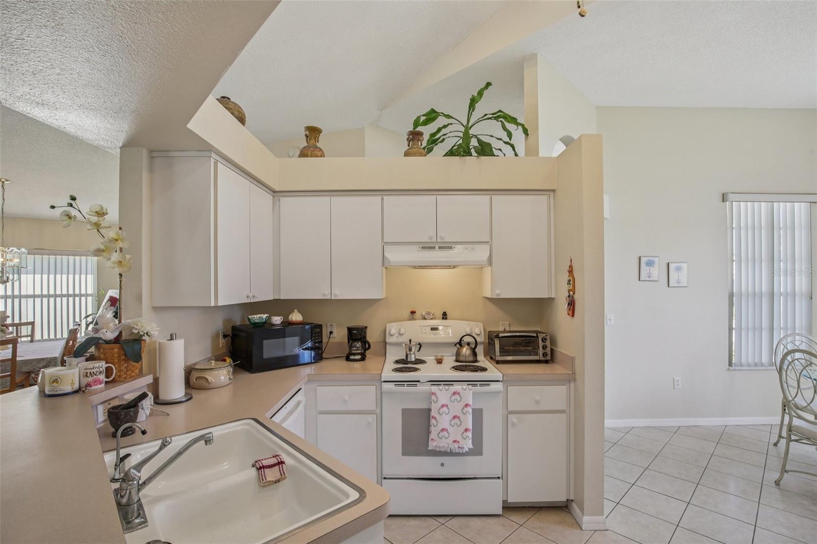 JASMINE TRAILS PH 03 - Residential