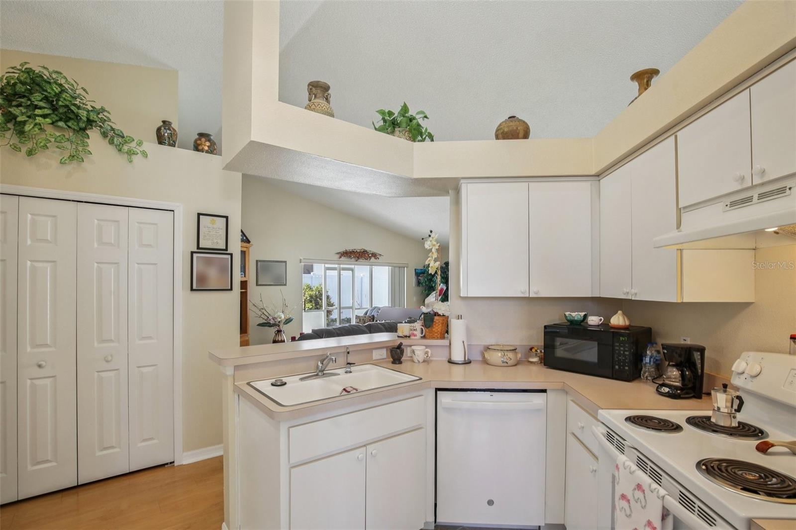 JASMINE TRAILS PH 03 - Residential