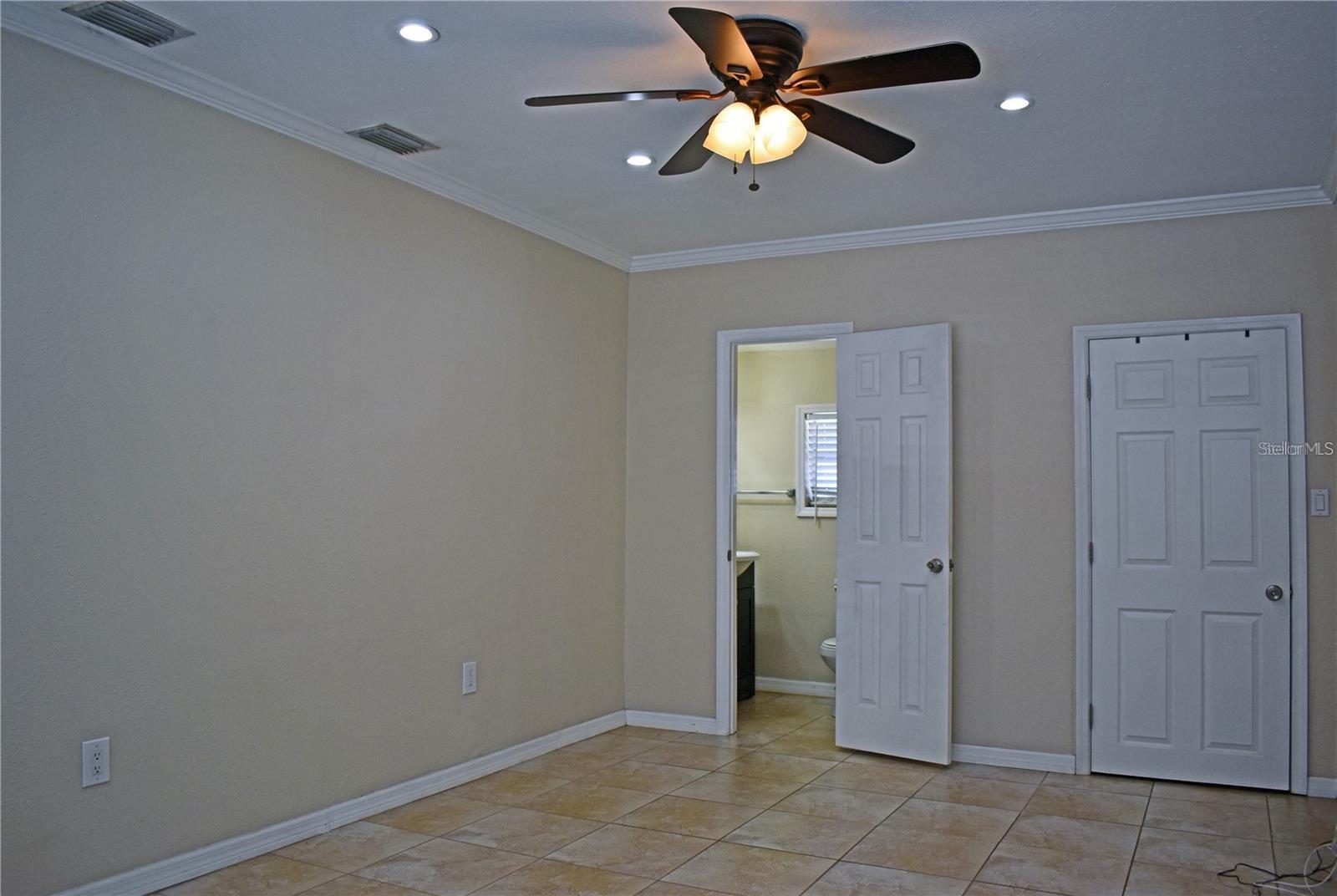 DREW PARK RE OF - Residential Lease