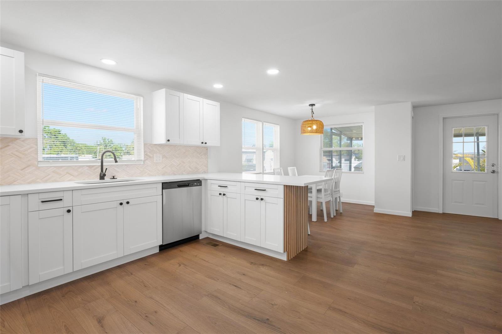 MOBEL AMERICANA MOBILE HOME PARK UNREC - Residential