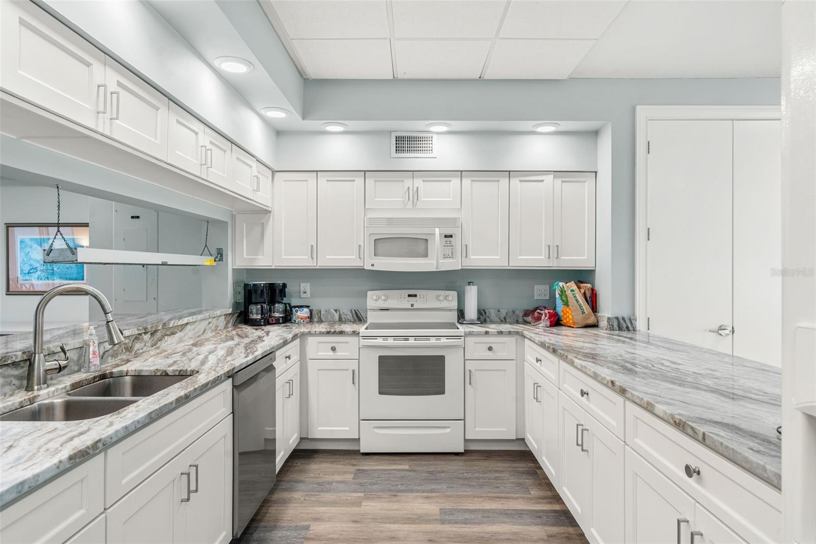 YOUNG & METZNER SUB - Residential