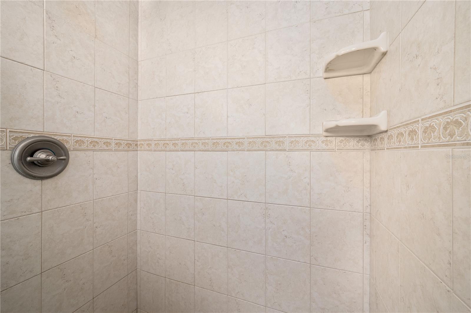 LEIGH ESTATES ORMAN - Residential