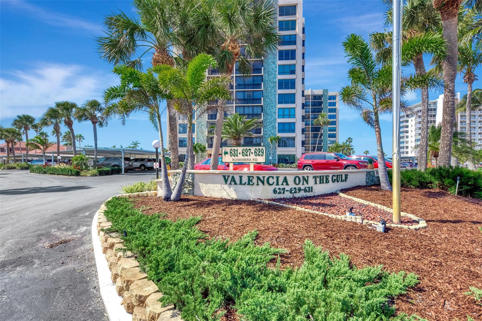 VALENCIA CONDO APTS - Residential