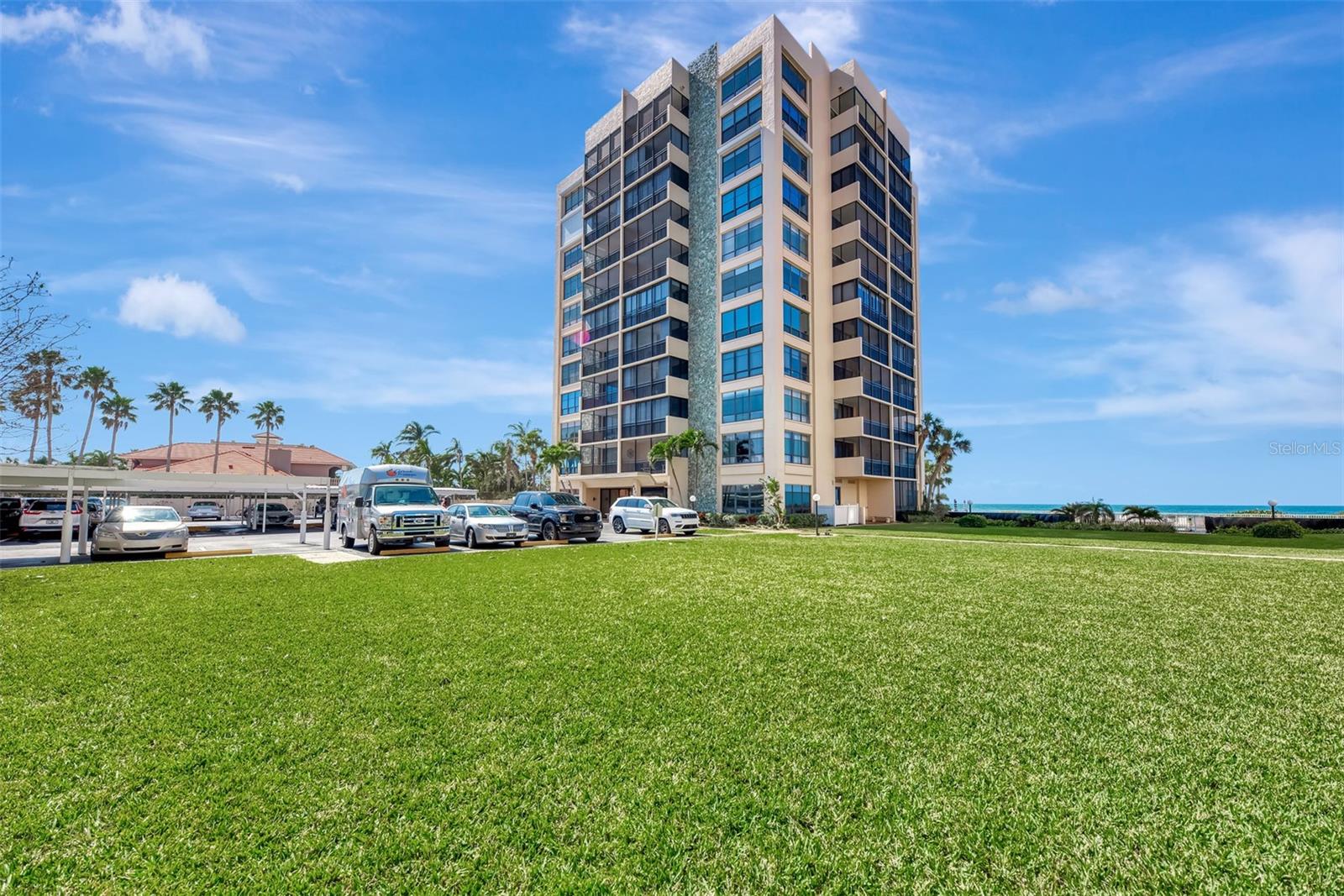 VALENCIA CONDO APTS - Residential