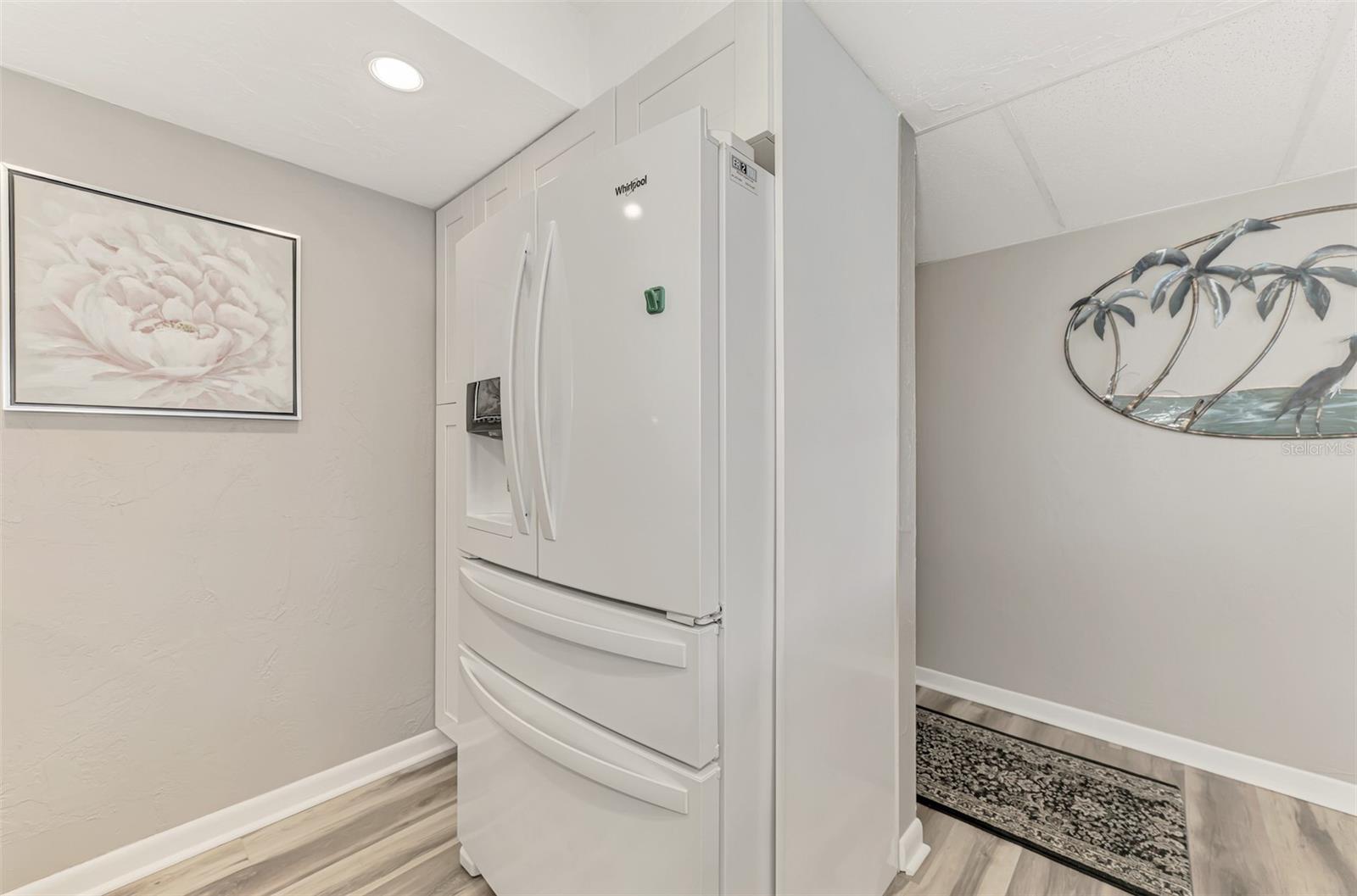 VALENCIA CONDO APTS - Residential