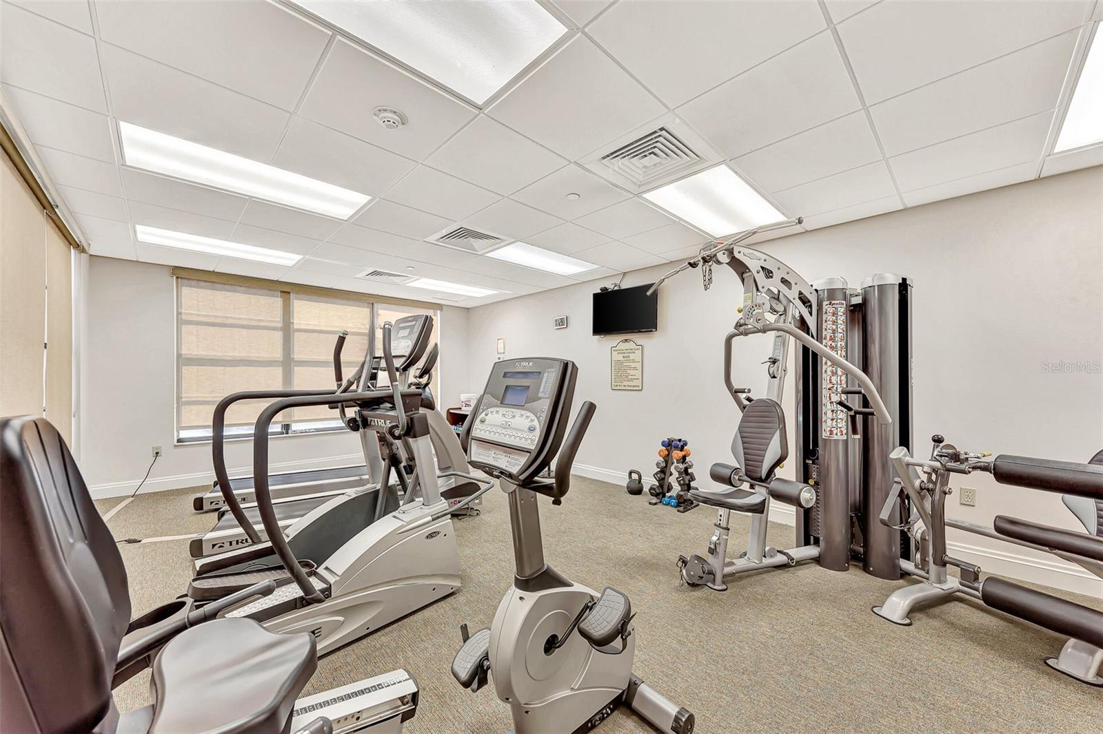 VALENCIA CONDO APTS - Residential