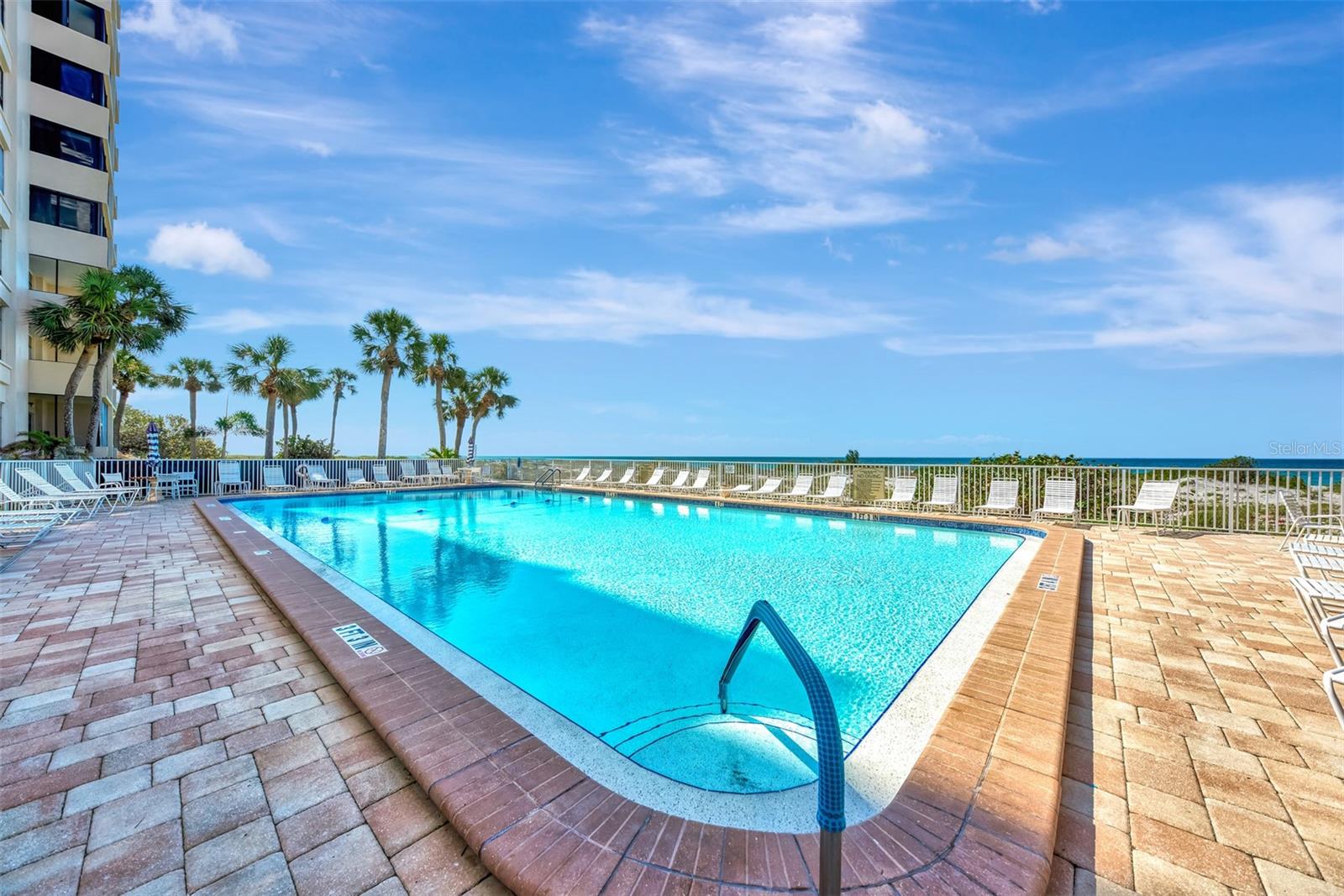 VALENCIA CONDO APTS - Residential