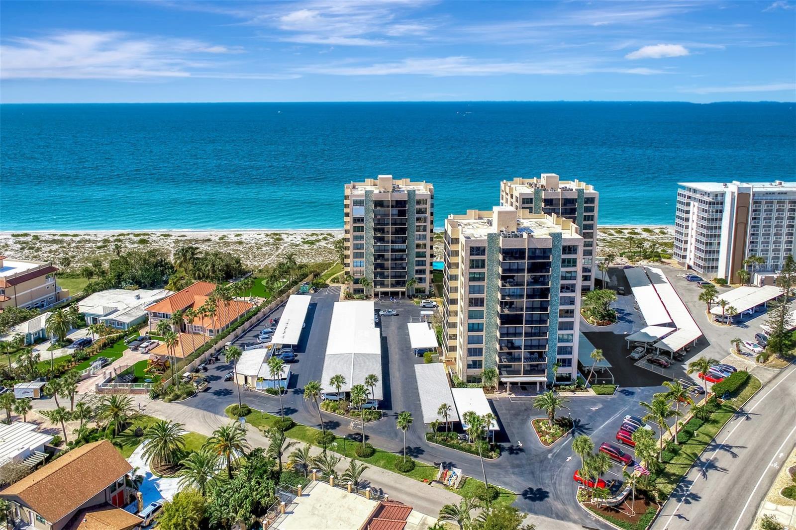 VALENCIA CONDO APTS - Residential