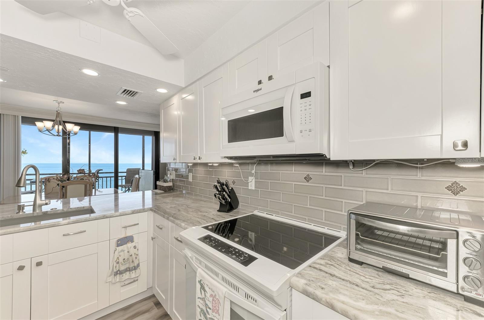 VALENCIA CONDO APTS - Residential