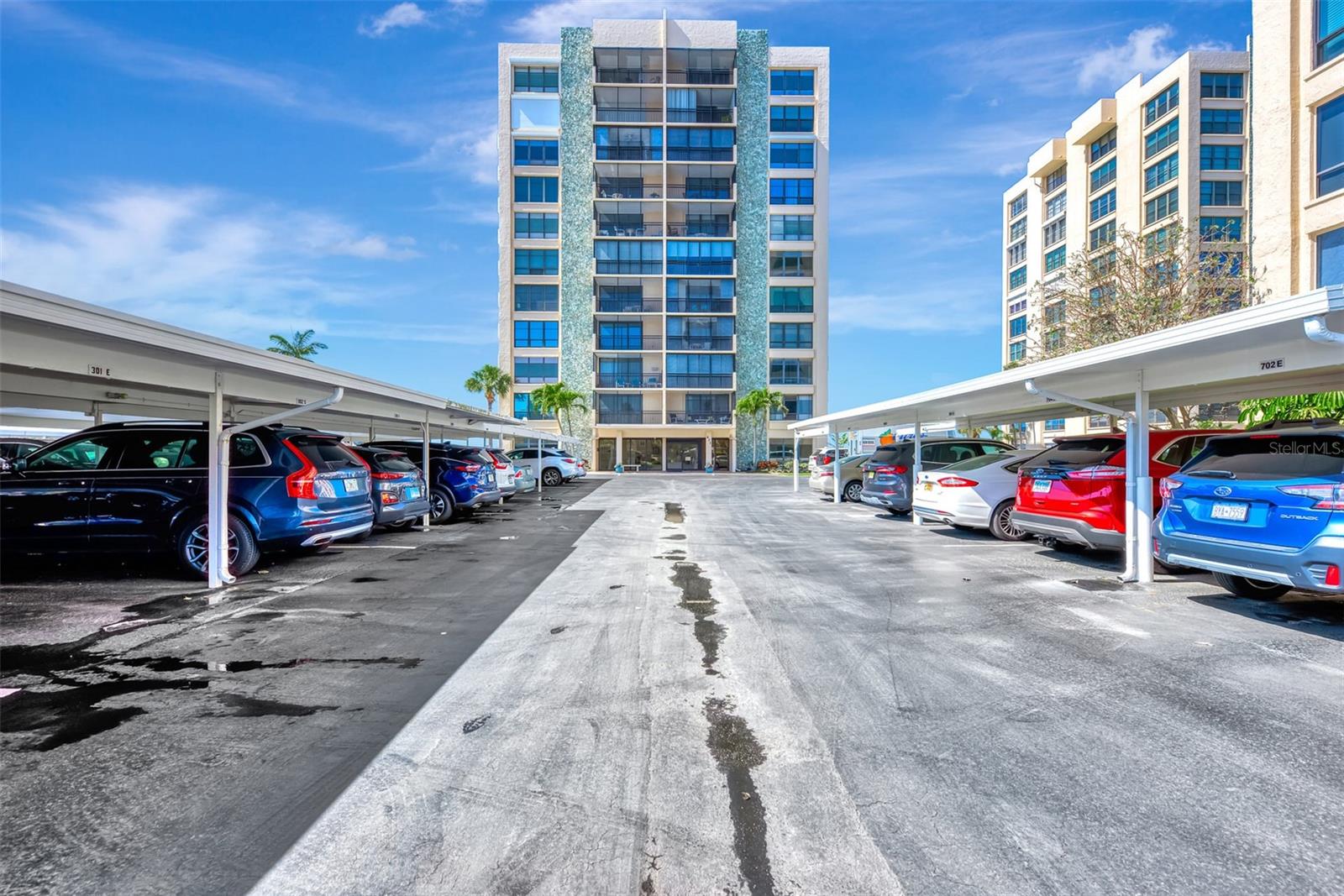 VALENCIA CONDO APTS - Residential