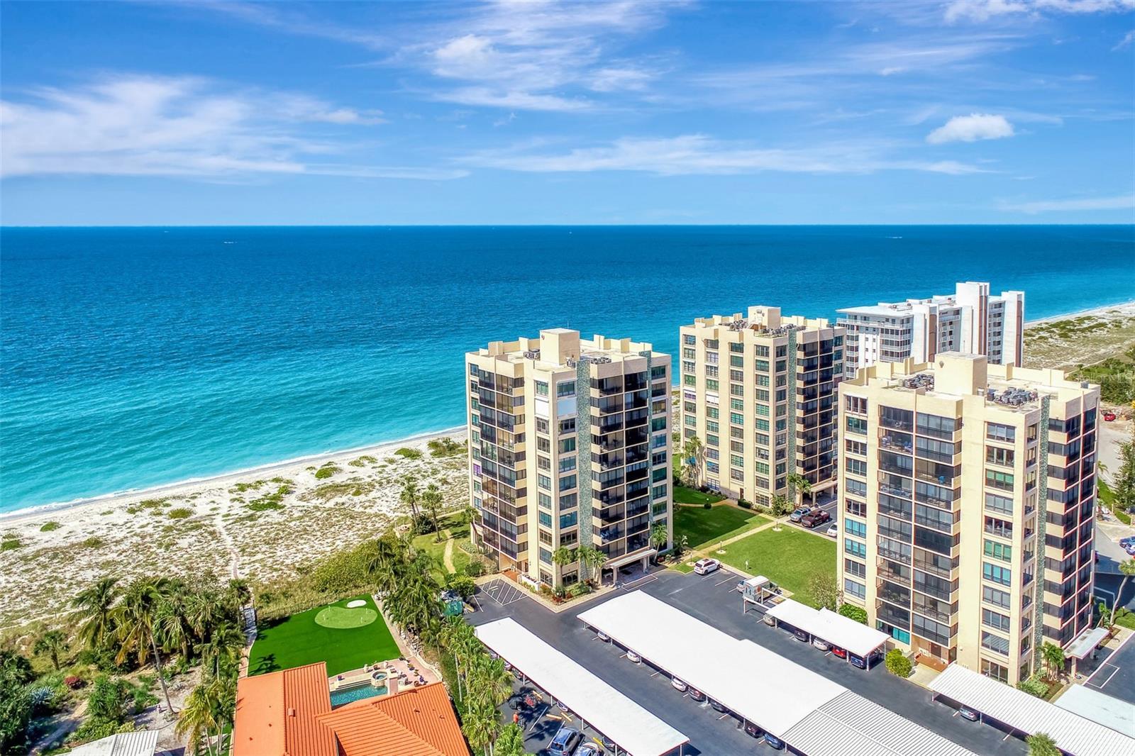 VALENCIA CONDO APTS - Residential