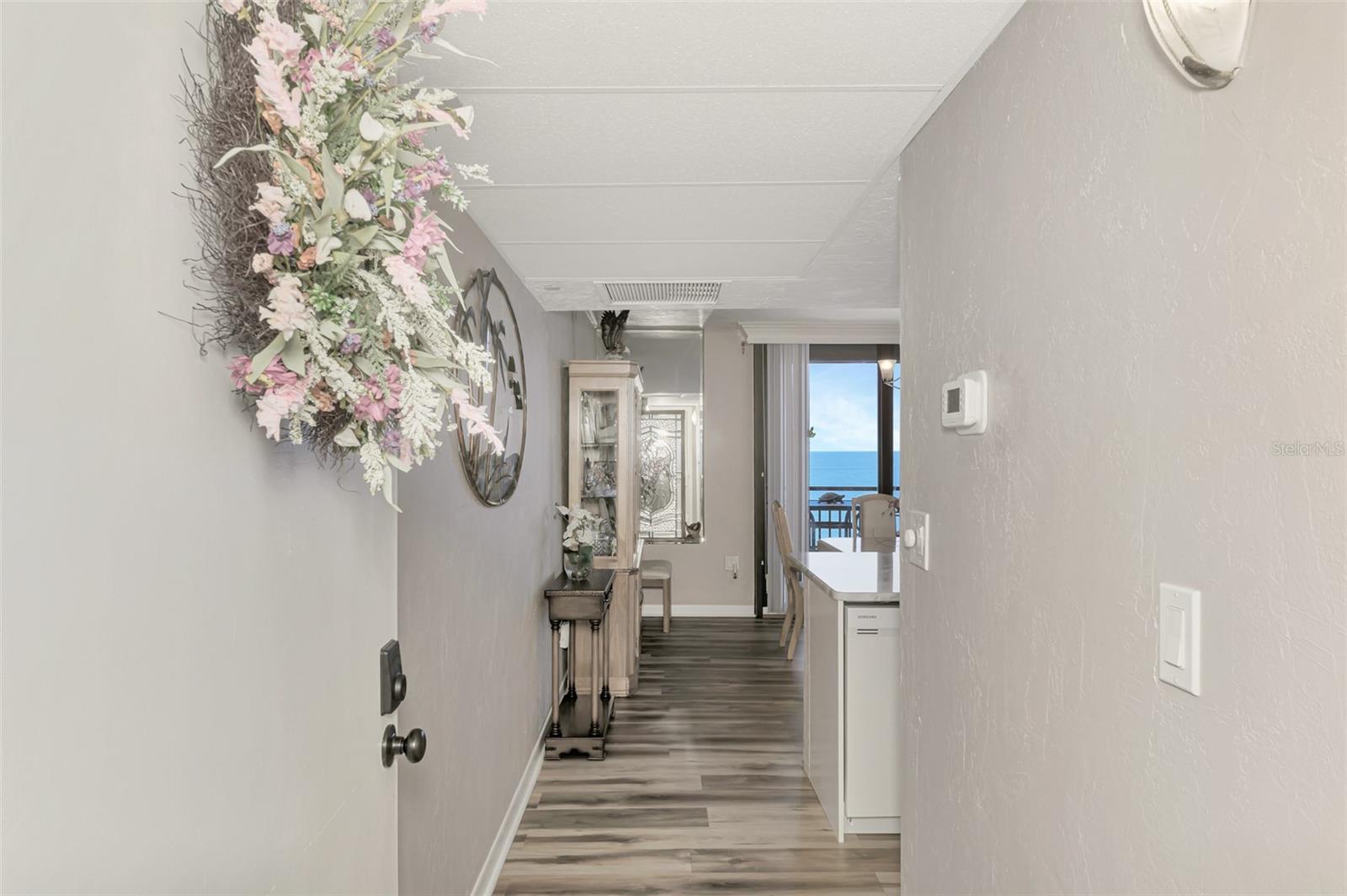 VALENCIA CONDO APTS - Residential