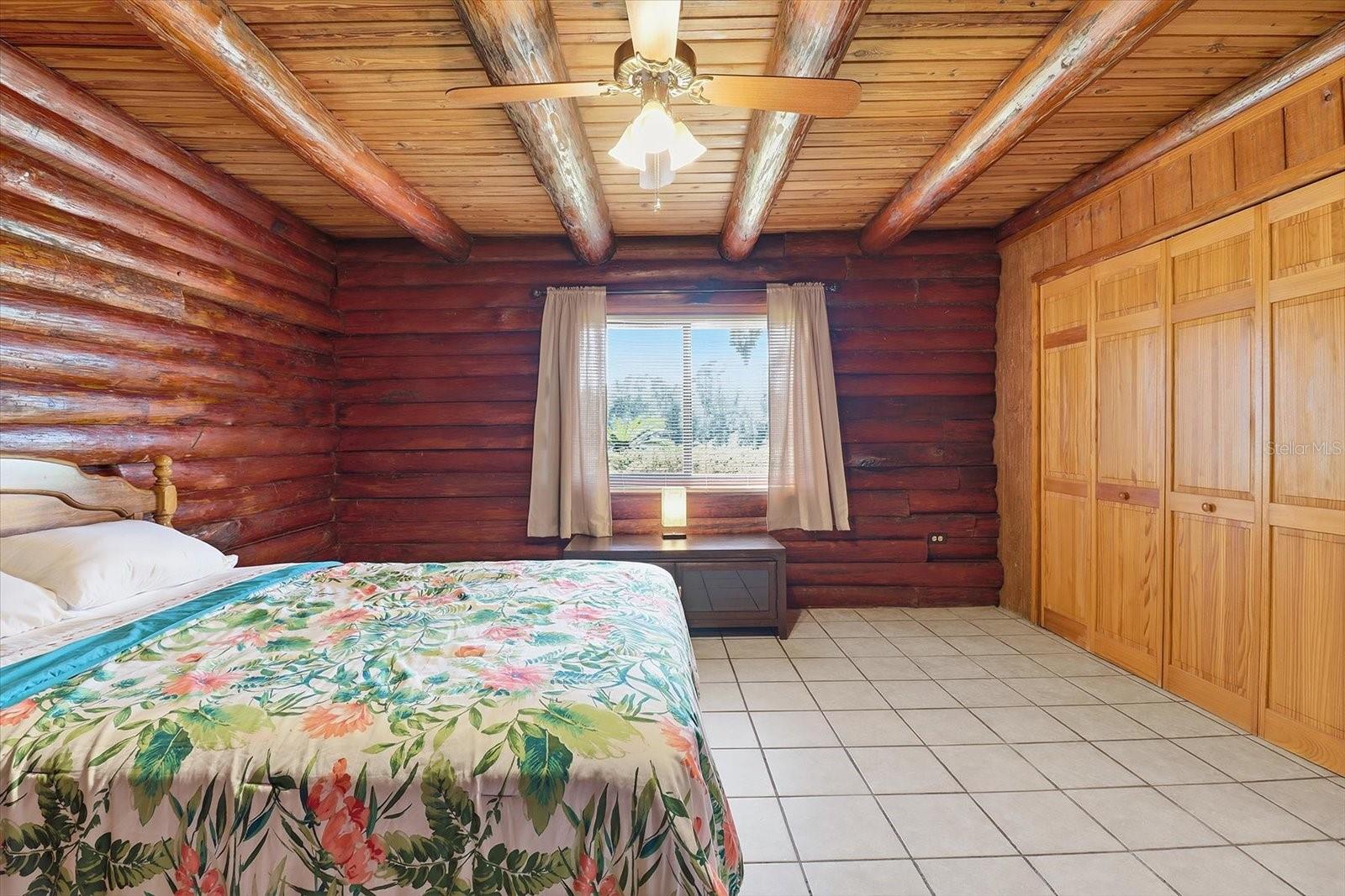 CRYSTAL PARADISE ESTATES UNIT 02 - Residential