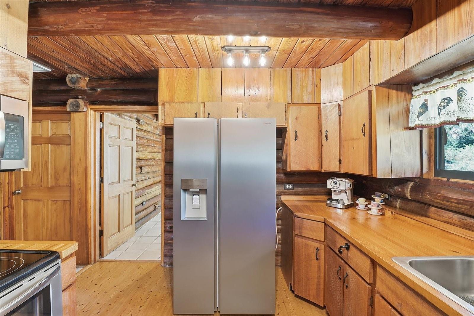 CRYSTAL PARADISE ESTATES UNIT 02 - Residential