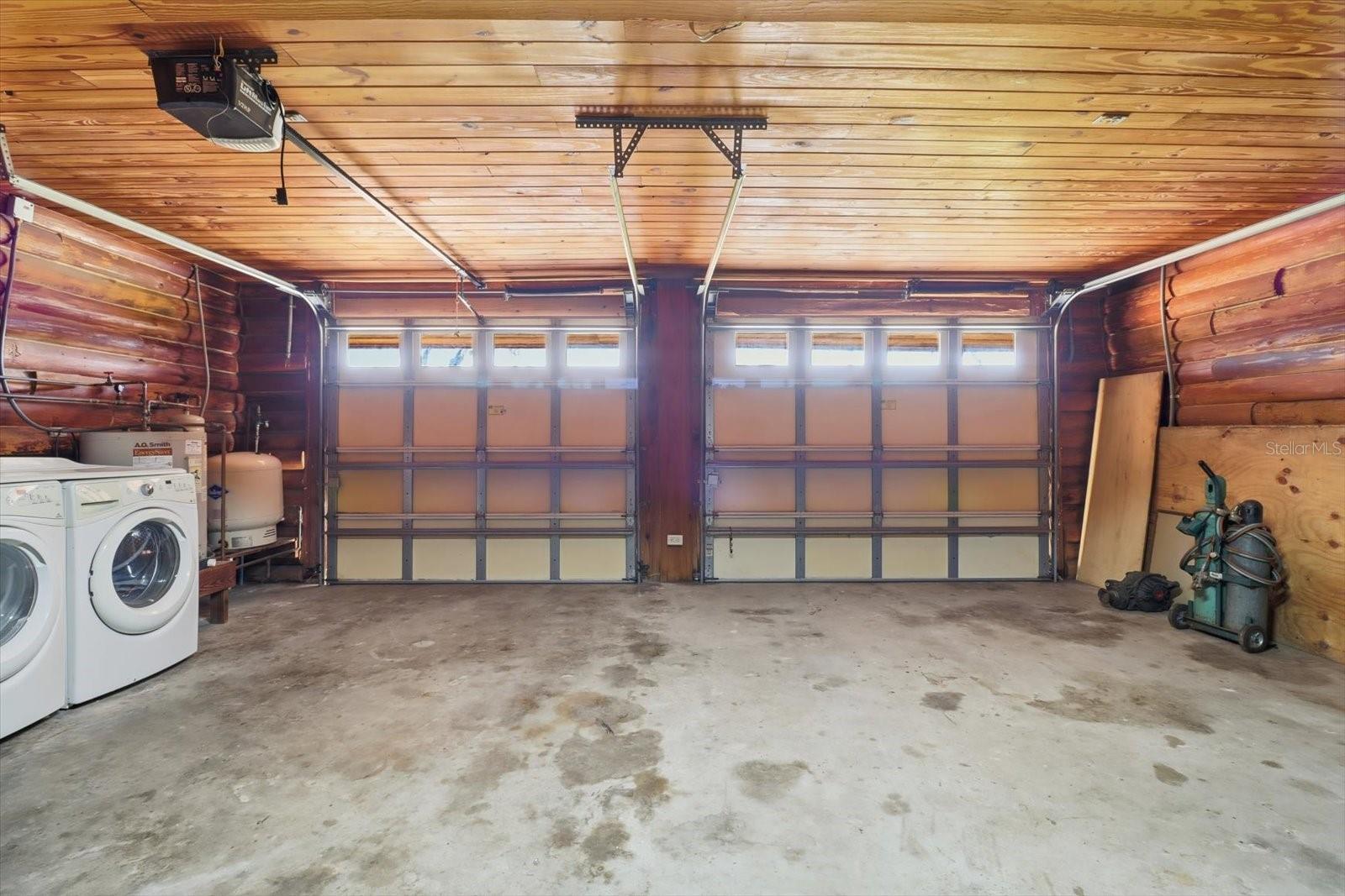 CRYSTAL PARADISE ESTATES UNIT 02 - Residential