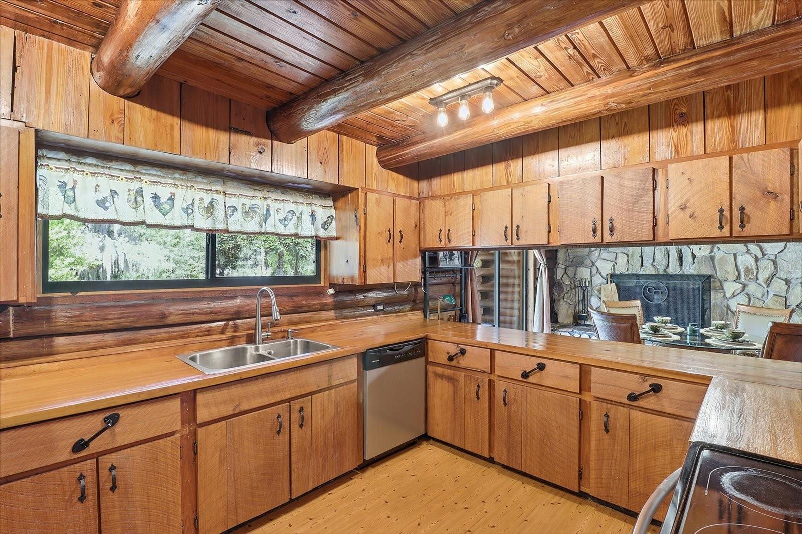 CRYSTAL PARADISE ESTATES UNIT 02 - Residential