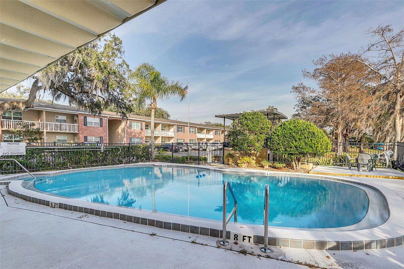 LAKESIDE MANOR APTS CONDO - Residential