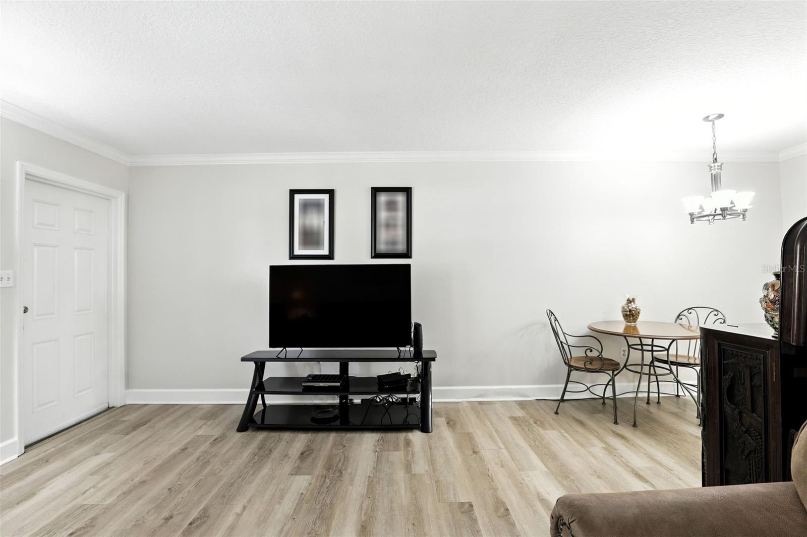 LAKESIDE MANOR APTS CONDO - Residential