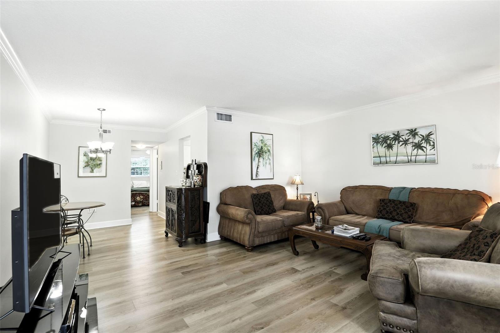 LAKESIDE MANOR APTS CONDO - Residential