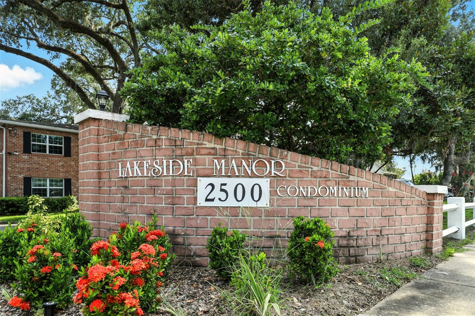 LAKESIDE MANOR APTS CONDO - Residential