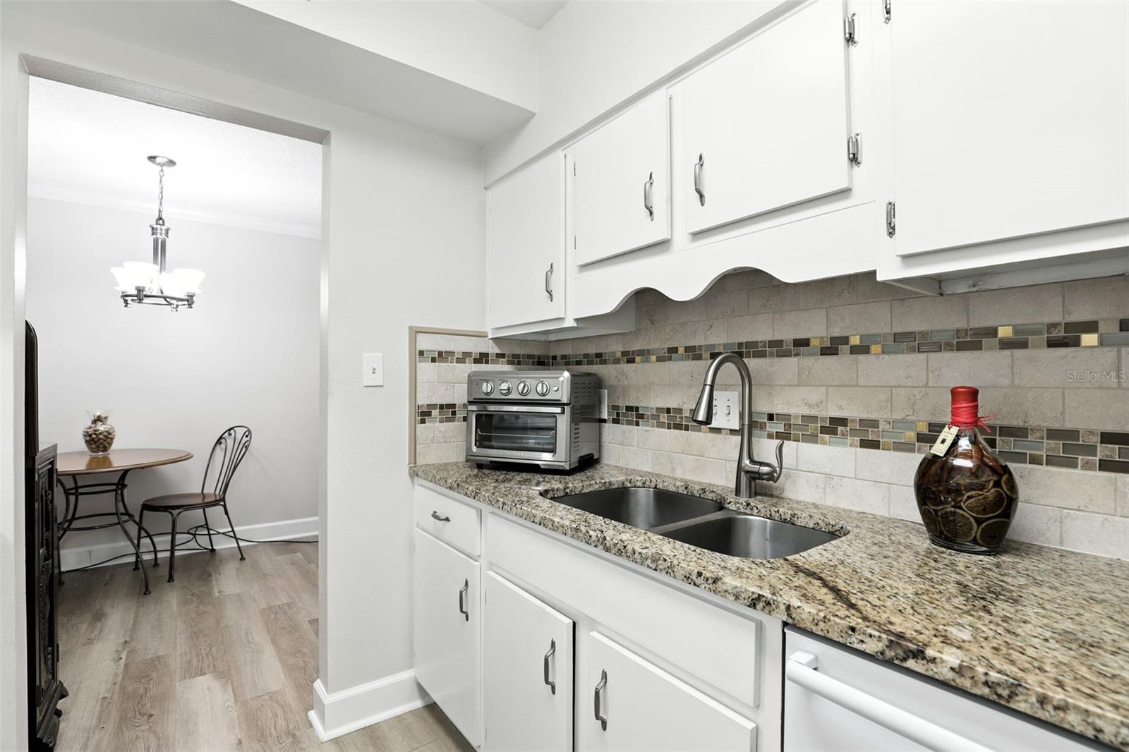 LAKESIDE MANOR APTS CONDO - Residential
