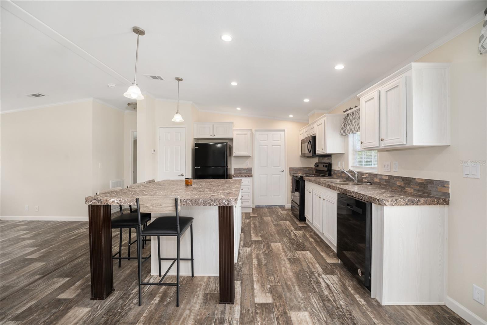 OAK RANCH ESTATES - Residential