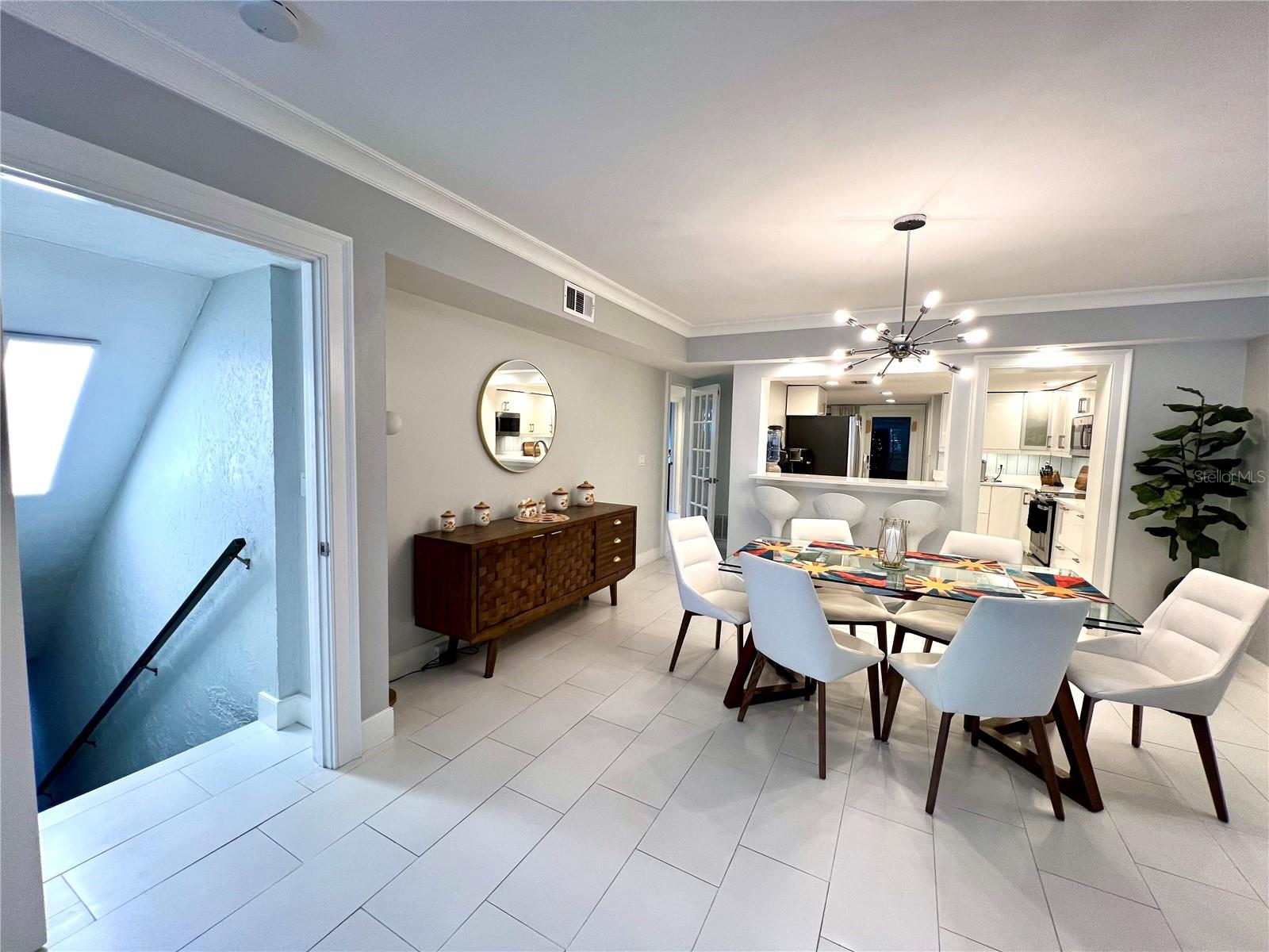 HOLLINGSWORTH PLACE A CONDO - Residential Lease