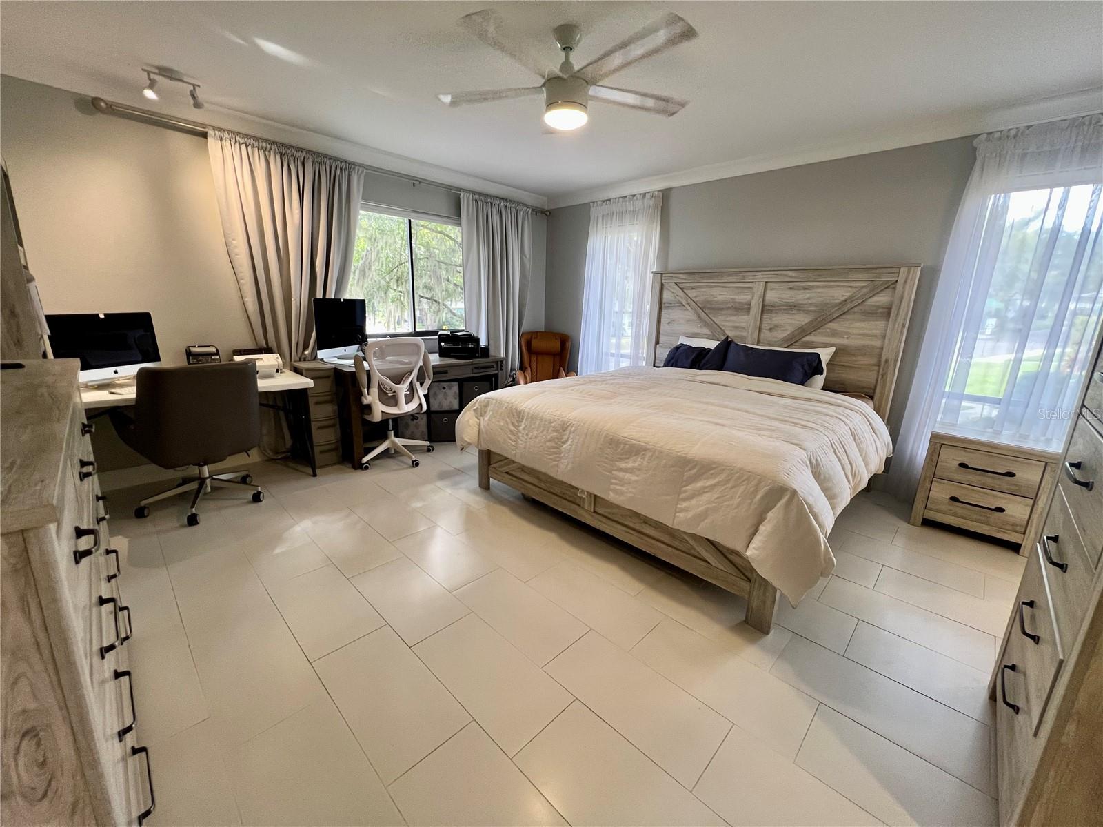 HOLLINGSWORTH PLACE A CONDO - Residential Lease