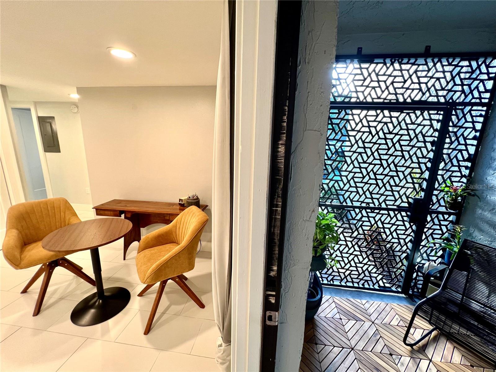 HOLLINGSWORTH PLACE A CONDO - Residential Lease