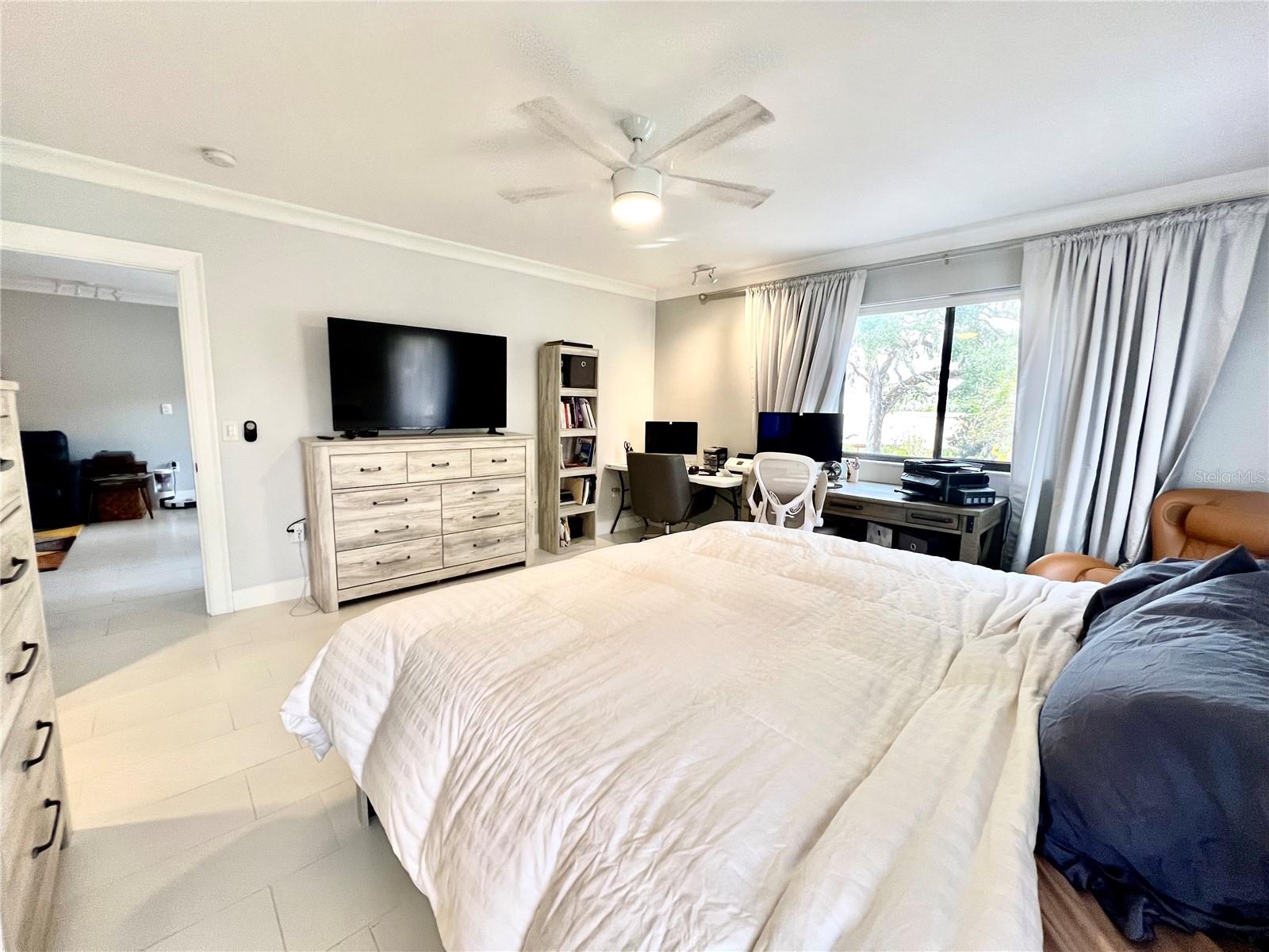 HOLLINGSWORTH PLACE A CONDO - Residential Lease