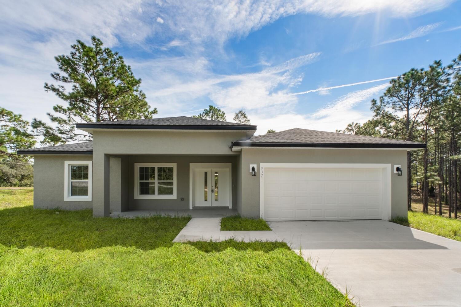 Welcome to your future home at 9371 N Cougar Paw Drive in beautiful Citrus Springs, FL! This well-designed 3-bedroom, 2-bath residence sits on an 11,672 sq ft lot and offers the perfect blend of comfort and convenience.
Step inside to a bright, open layout featuring spacious bedrooms, two full bathrooms, and a primary suite with a walk-in closet. Enjoy the ease of a paved driveway, and the peaceful surroundings of a quiet neighborhood in a growing community with no HOA.
Located near the Withlacoochee State Trail, parks, golf courses, and top-rated schools, this home offers easy access to shopping, dining, and outdoor recreation. Whether you're looking to settle down or invest in a thriving area of Citrus County, this property is ready for you.
Don’t miss your chance—schedule a showing today!