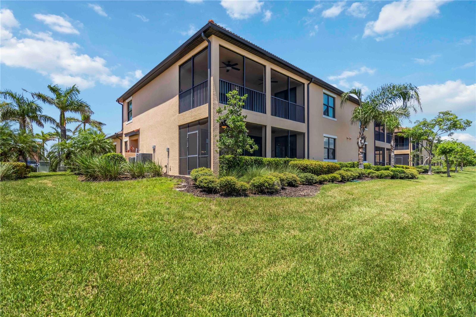 SARASOTA NATIONAL - Residential