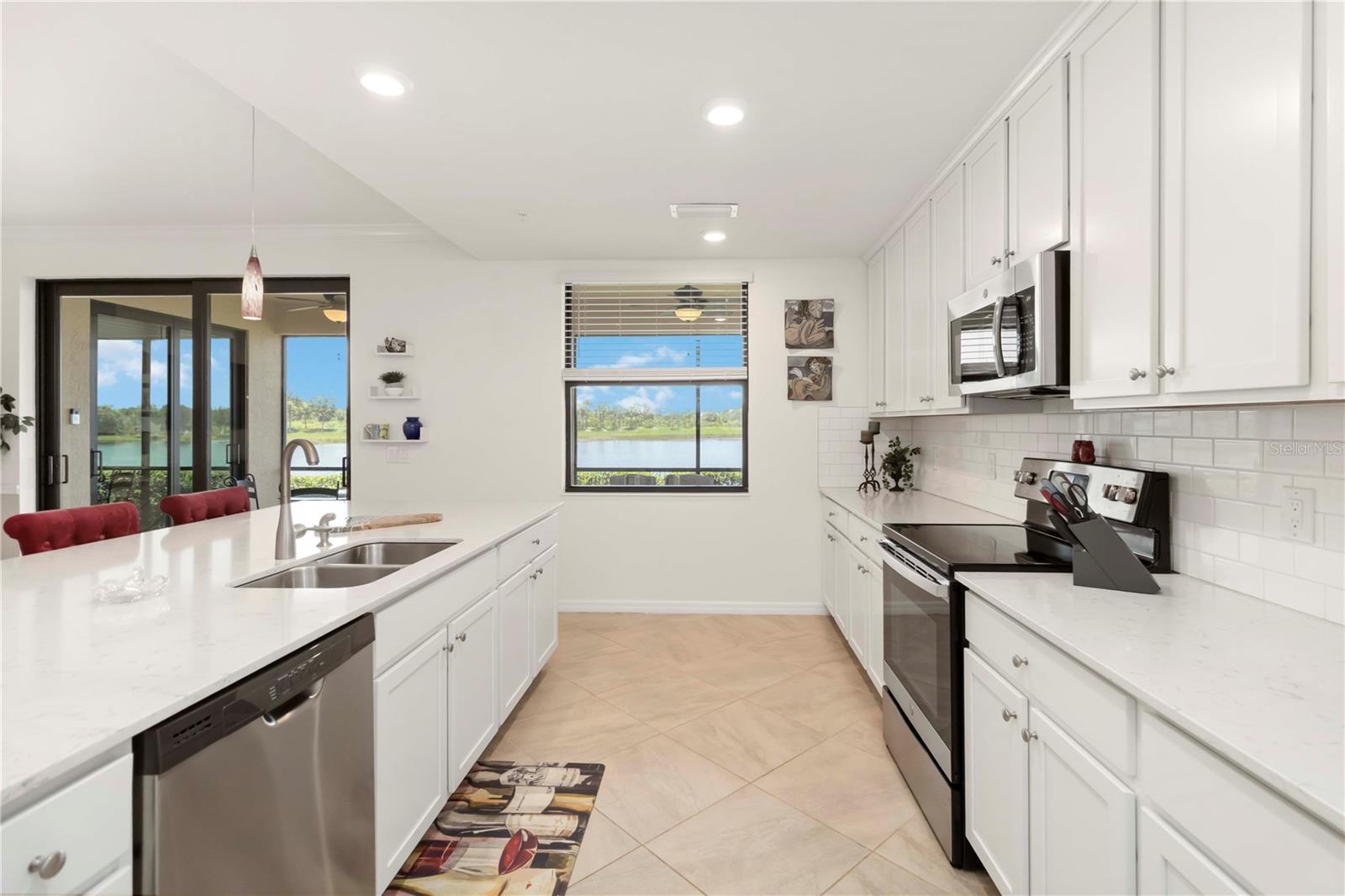 SARASOTA NATIONAL - Residential