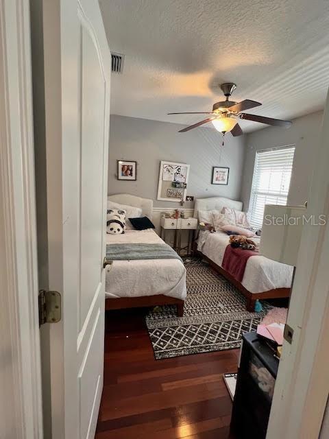 FISHHAWK RANCH TOWNCENTER PHAS - Residential Lease