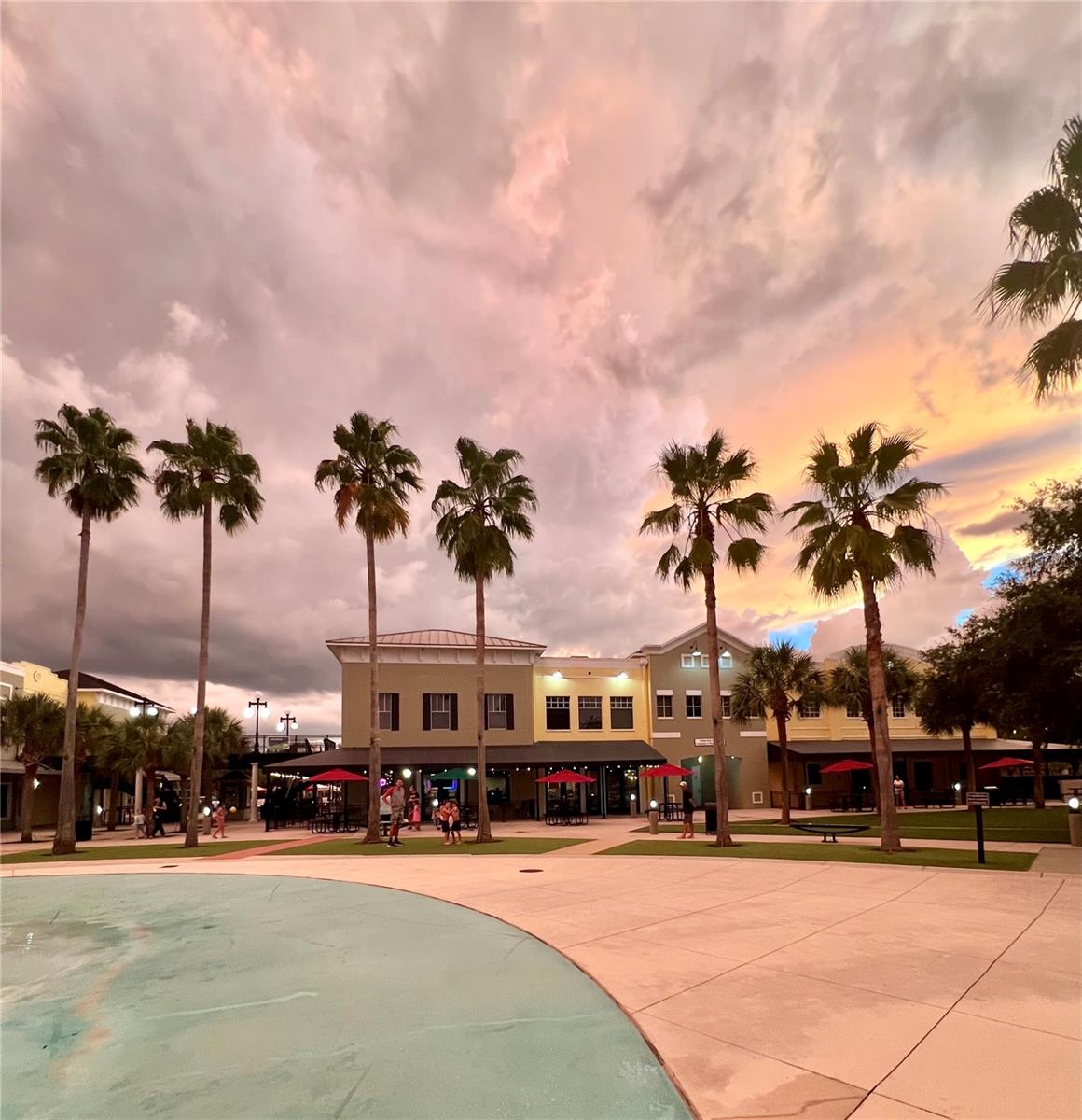 FISHHAWK RANCH TOWNCENTER PHAS - Residential Lease