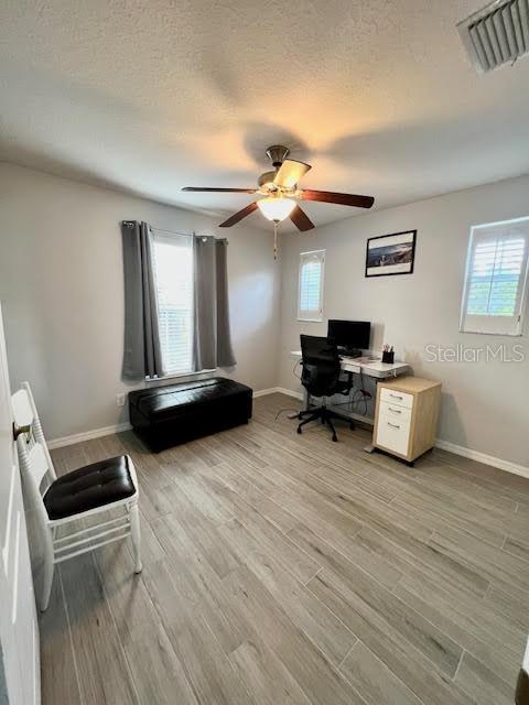 FISHHAWK RANCH TOWNCENTER PHAS - Residential Lease