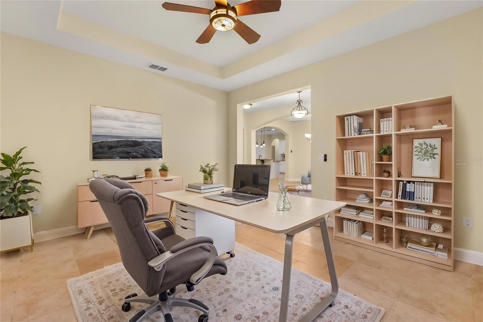 308 W VICTORIA TRAILS BOULEVARD