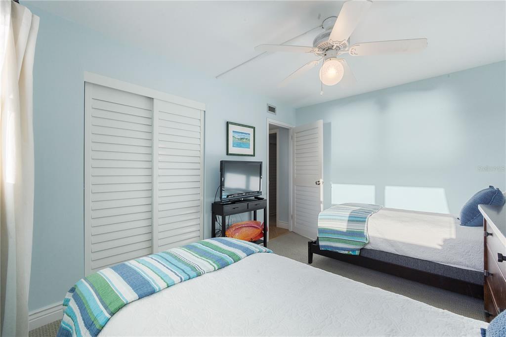 POINTE ON MIDNIGHT PASS - Residential