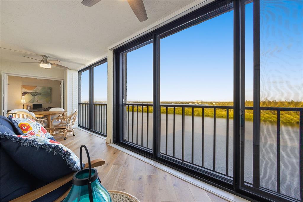 POINTE ON MIDNIGHT PASS - Residential