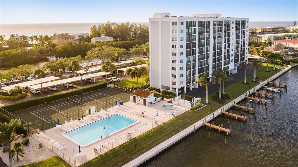 POINTE ON MIDNIGHT PASS - Residential