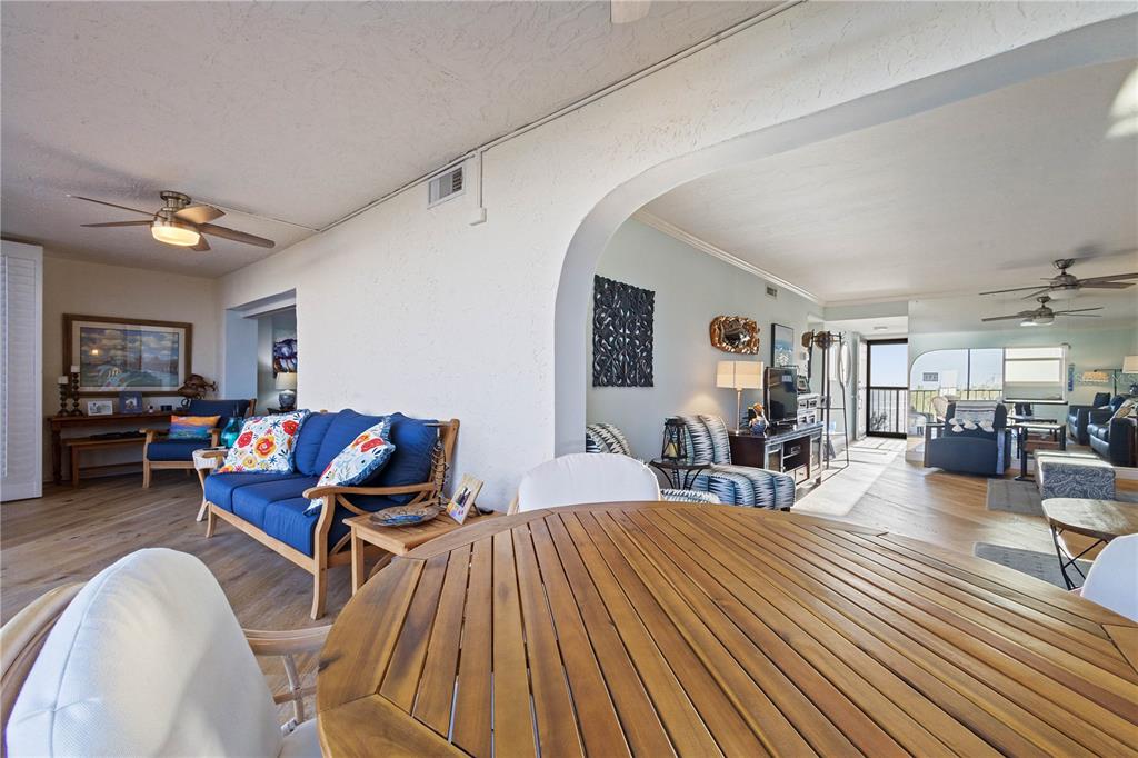 POINTE ON MIDNIGHT PASS - Residential