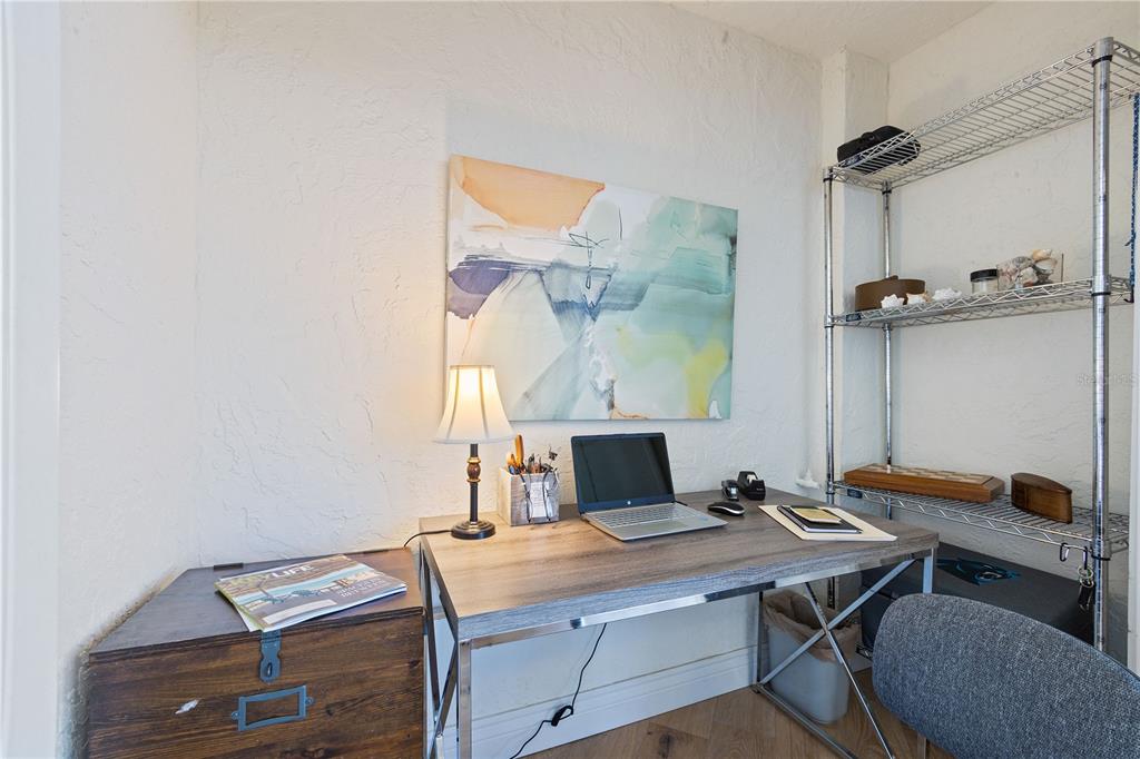 POINTE ON MIDNIGHT PASS - Residential