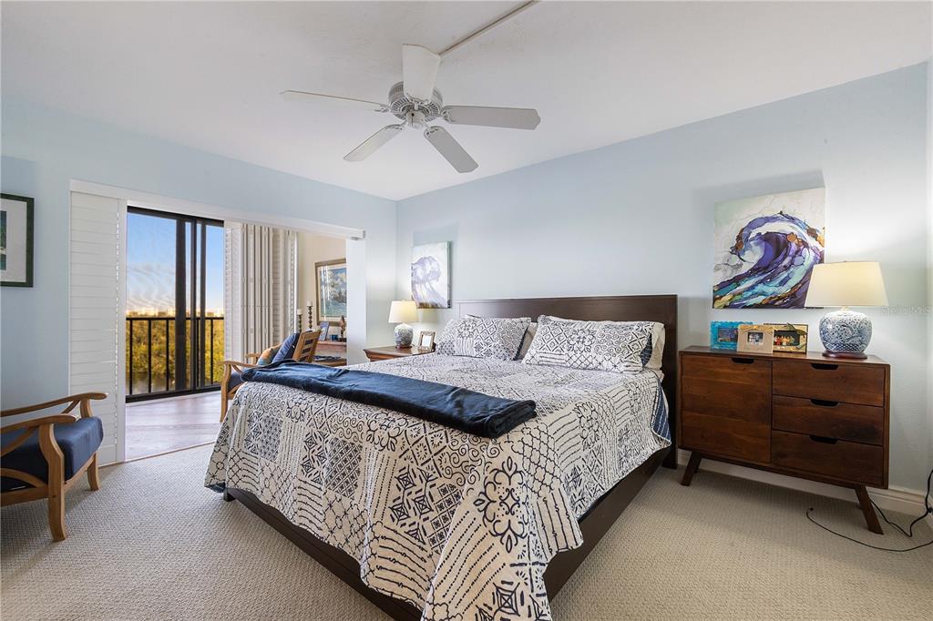 POINTE ON MIDNIGHT PASS - Residential