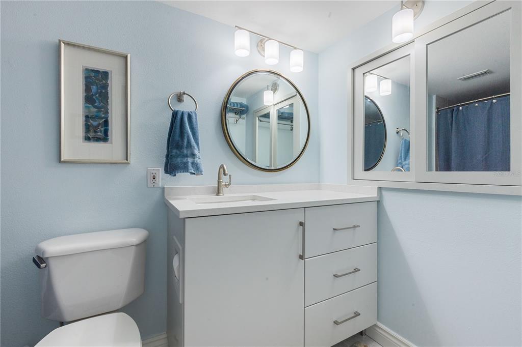 POINTE ON MIDNIGHT PASS - Residential