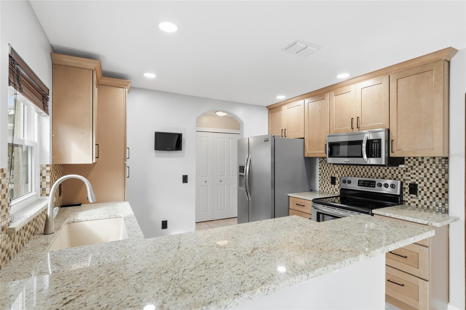 SANDPOINT AT MEADOW WOODS - Residential Lease